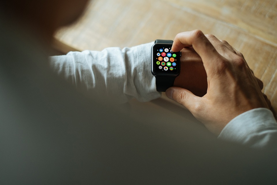 smart-watch-821563_960_720